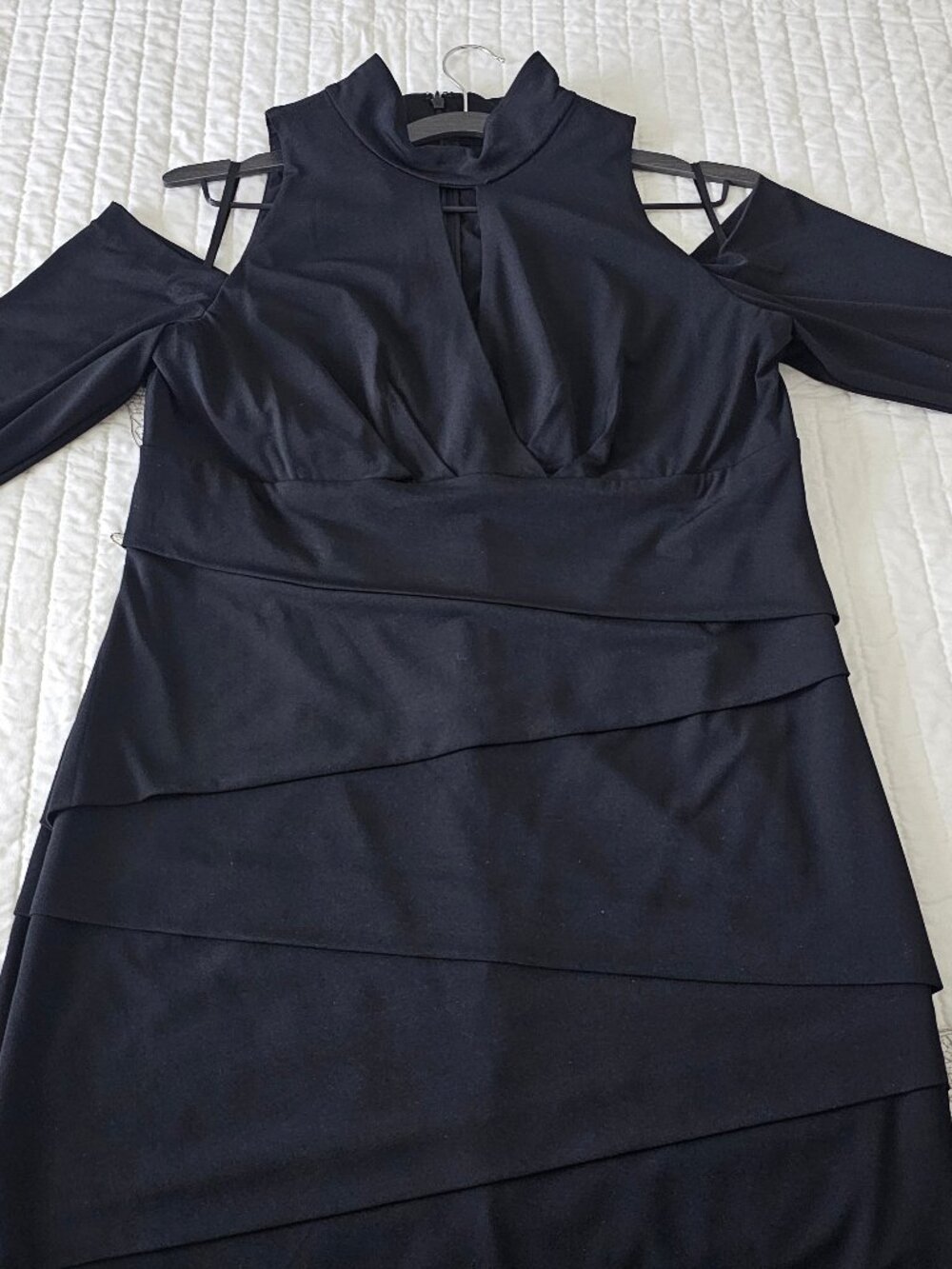 White House Black Market Cold-Shoulder Tiered Bodycon Dress